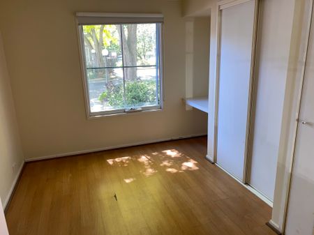 1 / 997 Dandenong Rd, Malvern East - Photo 2