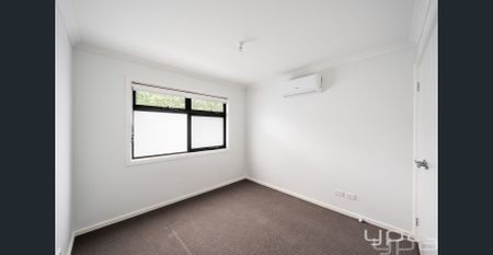 Location Location! - Photo 4