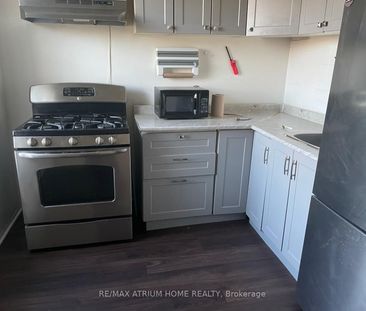 For Lease - 19 Laughton Avenue Unit# Second Floor, Toronto, Ontario - Photo 4