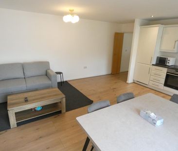 2 bedroom flat to rent - Photo 2