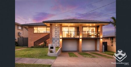 Stylish & Spacious Family Home in Mansfield - Photo 2