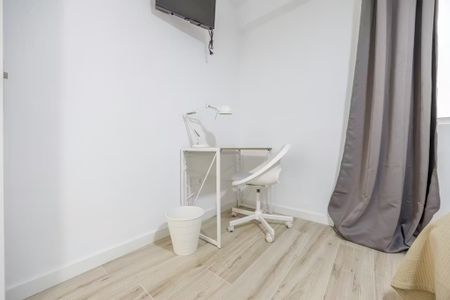 Carrer Campoamor, Valencia, Valencian Community 46022 - Photo 5