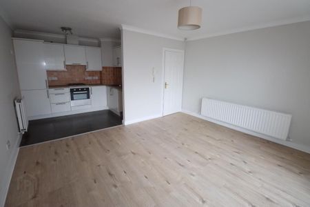 10 Bates Park, Greenisland, Carrickfergus, BT38 8LG - Photo 2