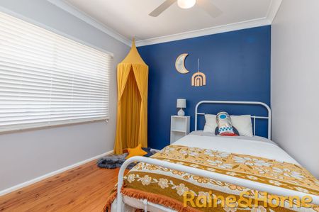 Renovated Family Home - Photo 3