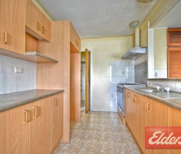 Well Present 3 Bedroom Family Home - Photo 2