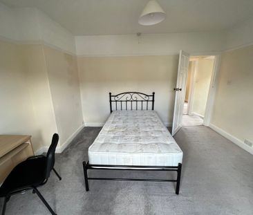 Garfield Terrace, Leeman Road - P10375 - Photo 5