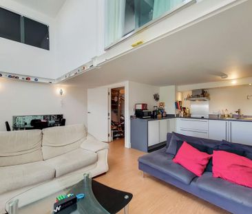 3 bedroom flat to rent - Photo 3