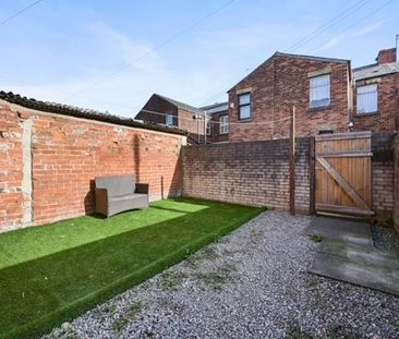 5 bedroom terraced house to rent - Photo 2