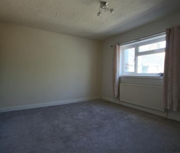 Union Road, Oswaldtwistle - Photo 2