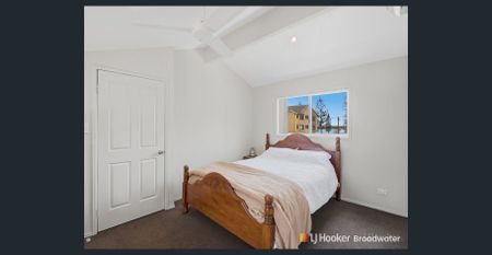 Stylish, Spacious & Steps from the Water! - Photo 4