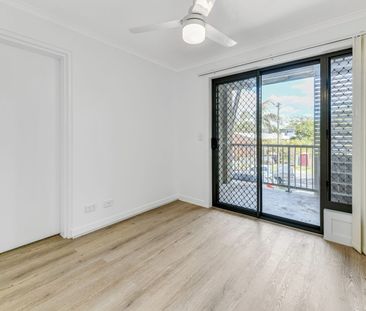 RENOVATED SELF-CONTAINED STUDIO IN THE HEART OF NUNDAH - Photo 2