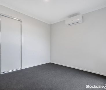 Modern Townhouse Living! - Photo 5