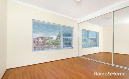 8/42 Banks Street, Monterey, NSW 2217 - Photo 4