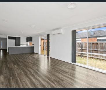 Family Entertainer – Prime Tarneit Location - Photo 1