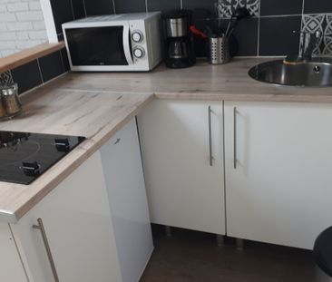 Studio 21m² meublé / ST ETIENNE Centre ville / 4 rue de la providence - Photo 3