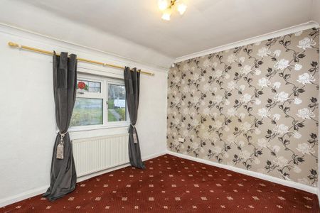 3 bedroom semi-detached house to rent - Photo 4