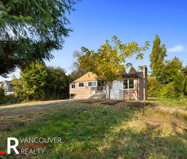 House in West Vancouver, BC - Photo 1