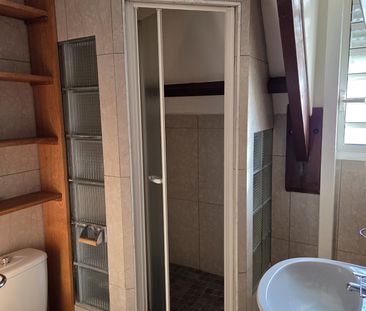 Location Appartement 2 pièces 42m² ST DENIS 97400 - Photo 5