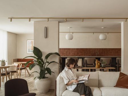 3 bedroom flat to rent - Photo 5