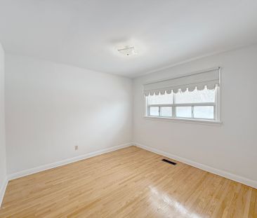 For Lease - 214 Dixon Road Unit# Main, Toronto, Ontario - Photo 4