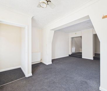 3 bedroom detached house to rent - Photo 5