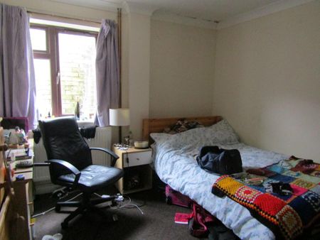6 bedroom terraced house to rent - Photo 2