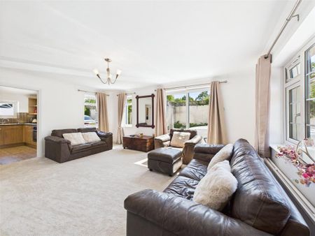 1 bedroom semi-detached house to rent - Photo 2