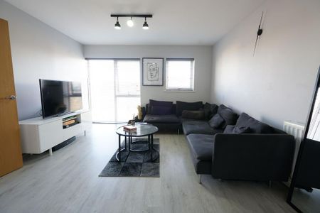 2 bedroom flat to rent - Photo 2