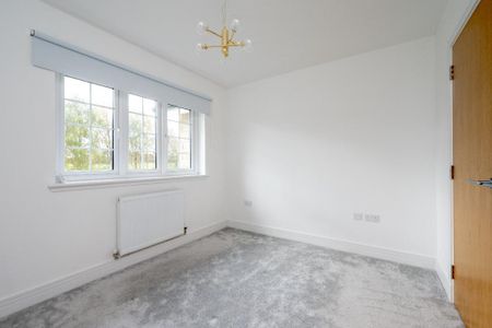 3 bedroom semi-detached house to rent - Photo 3