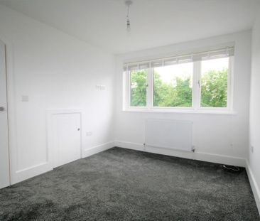 4 bedroom terraced house to rent - Photo 4