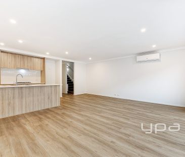 The Pefect Townhouse! - Photo 1