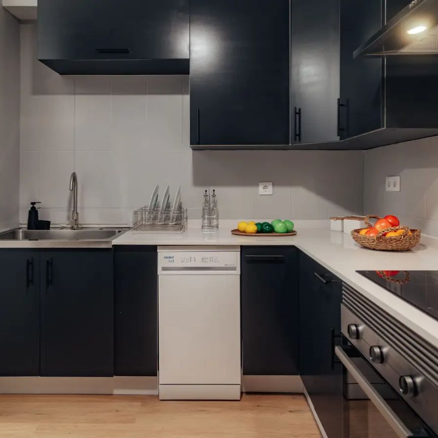 Room in a shared 4-bedroom apartment for rent in la Dreta de l'Eixample - Photo 1