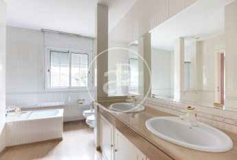 House for Rent in Tiana