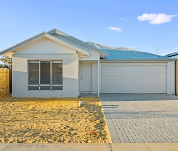 Modern Family Living in a Convenient Location - Photo 3