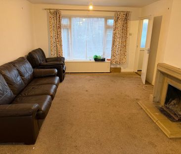 4 bedroom detached house to rent - Photo 2