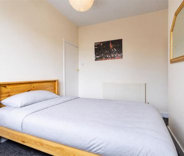 4 bedroom terraced house to rent - Photo 6