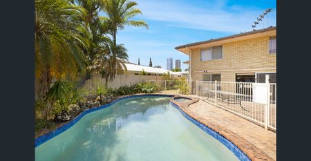 Ground-Level Duplex Living in Florida Gardens - Photo 4