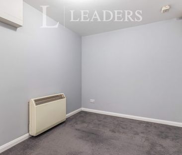 apartment to rent Pound Lane, Epsom, KT19 - Photo 5
