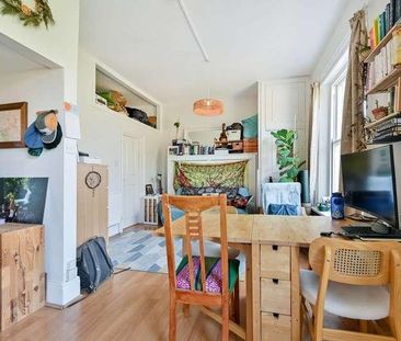 Montague Road, Richmond Hill, TW10 - Photo 1