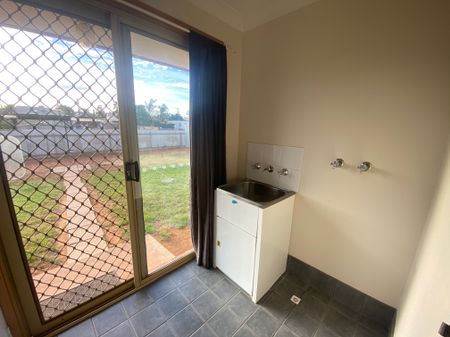 17C Gordon Street, Kalgoorlie WA 6430 - Photo 5