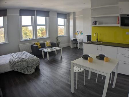 1 bedroom property to rent - Photo 4