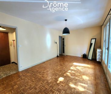 Location Appartement 1 pièce 28m² VALENCE 26000 - Photo 2