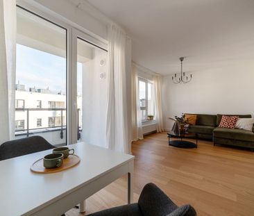 przestronna kawalerka | balkon | parking - Photo 1