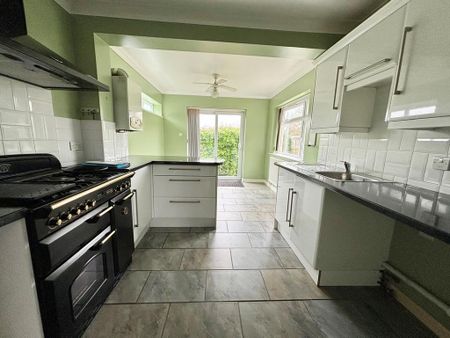 2 bedroom bungalow to rent - Photo 4