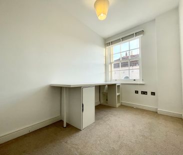 2 Bedroom - Photo 3