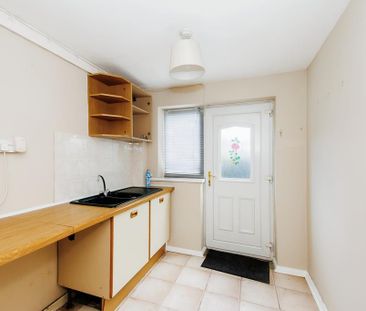 2 bedroom terraced house to rent - Photo 5