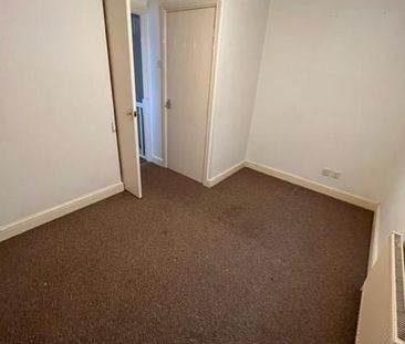 2 bedroom semi-detached house to rent - Photo 6