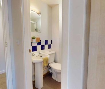 Gold En Suite - Photo 3