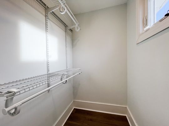 Bright 4 Bedroom Home With Massive Fenced Yard In Sherwood Park - Photo 1