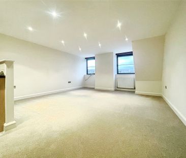 Darville House, Oxford Road East, Windsor, Berkshire, SL4 1EF - Photo 2